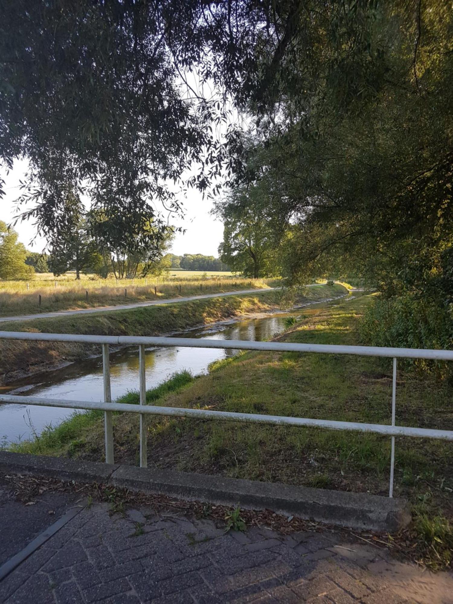 huisjeaandedinkel Overdinkel Buitenkant foto